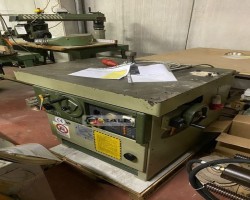 Maschine: SCM T110I Schwenkspindelfräsen