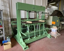 Maschine: VECCHIATO SN 2000/120 Vorbiegepresse