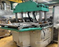 Maschine: ARBURG 900T 800/150 Spritzgiessmaschinen