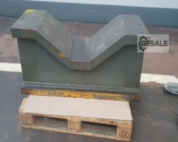 Maschine:   Werkzeughalter Prismenauflage Spannblock