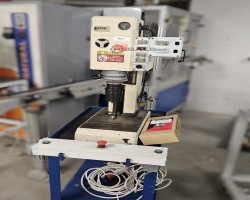 Maschine: YOSHIKAWA US-66 Drück-Nietmaschinen