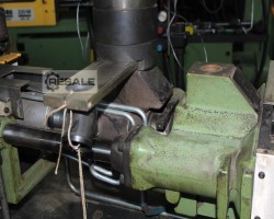 Maschine: ARBURG A270-90-350Multronica Duroplastspritzgießmaschine