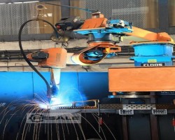 Maschine: CLOOS ROMAT 350 ROTOL Roboterschweisszellen