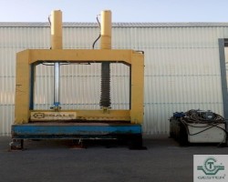 Maschine:   Hydraulische Schere (Guillotine)