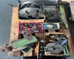 Maschine: BRIDGEPORT  Fräseinrichtungen