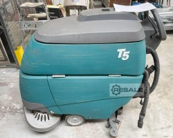 Maschine: TENNANT T5 Scheuersaugmaschine