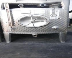 Maschine: MÖSCHLE 2160 Liter  Liter Lagertank kubisch