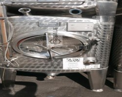 Maschine: MÖSCHLE 1530 Liter  Liter Lagertank kubisch stehend