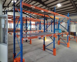 Maschine: SKB SHUTTERS MANUFACTURIN  Schwerlastregale