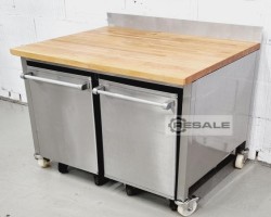 Maschine: KöHLER AT 1000 Arbeitstische