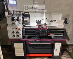 Maschine: OPTIMUM TH 3309 D Leit- und Zugspindeldrehmaschinen