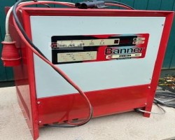 Maschine: D+E Banner MDA24100T