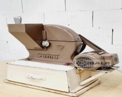 Maschine: D+E Sama u