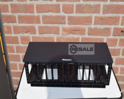 Maschine: PANDUIT NMF4 Kabelführung 4HE