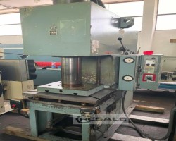 Maschine: VEB WEMA ZEULENRODA PYE 63 S1 Hydraulische Pressen