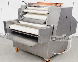Maschine: UNIVERSUM HWM 50/70 Wickelmaschinen