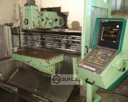 Maschine: MAHO 700C Werkzeugfräsmaschinen
