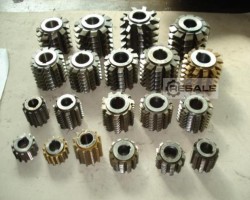 Maschine: ZAHNRADABWäLZFRäSER Modul 1-6 Zahnradabwälzfräsmaschinen