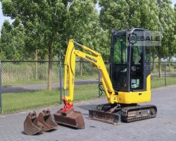 Maschine: KOMATSU PC16R-3HS Minibagger
