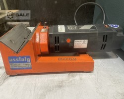 Maschine: MAKRA KEG 150 Entgratmaschinen