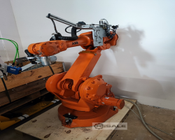 Maschine: ABB ROBOTICS IRB 2400/16 IRC5 M2004 Industrieroboter