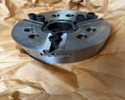 Maschine: KITAGAWA B-208 Dreibackenkraftspannfutter
