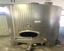 Maschine:   Zylindrischer Gärtank für Rotweine mit Rührwerk