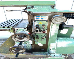 Maschine: MACMON M100 Universalfräsmaschinen