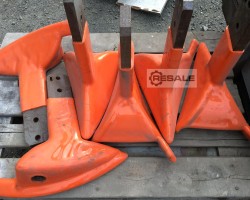 Maschine: MIX S.R.L. MXC 2400 Pflugschar-Satz für Horizontalmischer