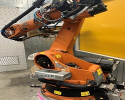 Maschine: KUKA KR 240 L210-2 2000 Industrieroboter