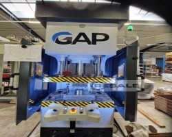 Maschine: D+E GAP Göppingen CZ 100/30