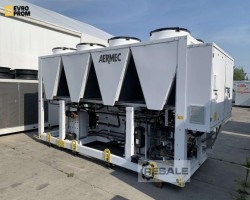 Maschine: AERMEC NPG1200A4 349.6 KW/363.1 KW Chiller