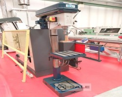 Maschine: RIGES RT 25 Säulenbohrer