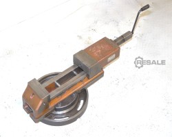 Maschine: SAURER-ALLMA Allmatic 160/300 -rotatable Maschinenschraubstöcke