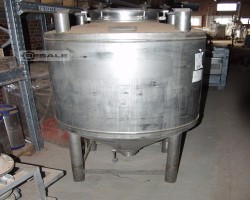 Maschine:  900 Liter Edelstahlcontainer
