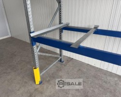 Maschine:  for: 1.100 mm Tiefenstegrahmen mit Durchschubsicherung