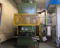 Maschine: DUNKES HEZ100-40 Hydraulische Pressen