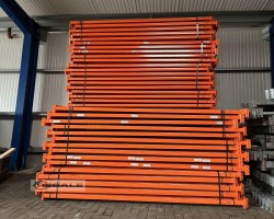 Maschine: FERALCO  / K: 80 X 50 MM lichte Weite: 2.700 mm Palettenregale
