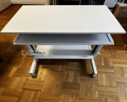 Maschine:   Rolltische