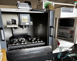 Maschine: AKIRA SEIKI SV 760 Vertikale Bearbeitungszentren