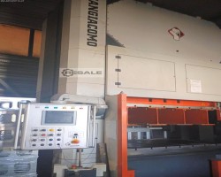 Maschine: SANGIACOMO T200 DM-DB Exzenterpressen