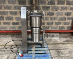 Maschine: ROBOT COUPE R30 Vertikaler Schneidermischer