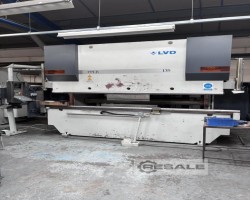 Maschine: LVD PPEB 135/3050 135T 