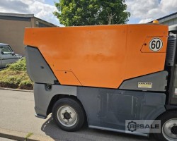Maschine: KäRCHER MC250 Kehrmaschinen