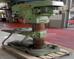 Maschine: ALZMETALL AB4/SV Bohrgeräte vertikal