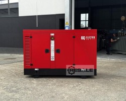 Maschine: IVECO EQ-I3024 30 kVA / 24 kW Dieselgeneratoren