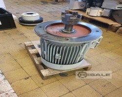 Maschine: LOHER SIEMENS LENZE 22 kW, 15 kW, 11 kW, 7,5 kW Phasen-Elektromotoren mit Fuß und Flansch