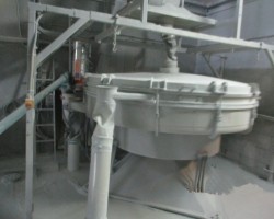 Maschine:  Ø 2600 / 2 Decks Taumelsiebmaschine