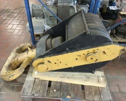 Maschine:  80 Tonnen Kranhaken