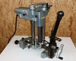 Maschine: HITACHI  Kettenfräsen